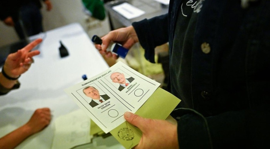 Yurt dışında oy verme işlemleri bugün sona eriyor