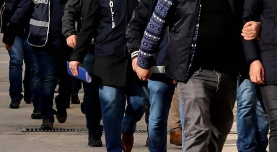 Şırnak, Mardin ve Manisa'da  Yeşil Sol Parti yöneticilerinin de bulunduğu 15 kişiye  gözaltı