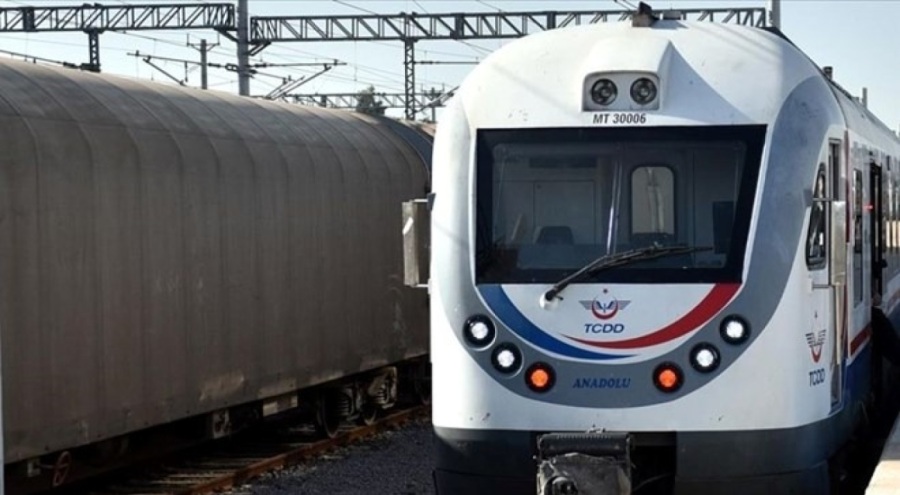 Adana-Mersin tren seferleri tekrar başladı