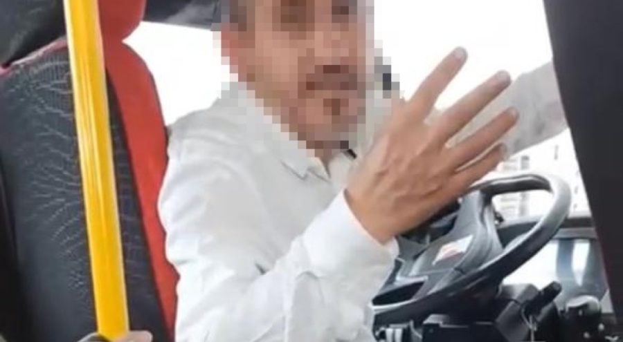'Bebek arabası' var diye minibüse almayan şoför para istedi