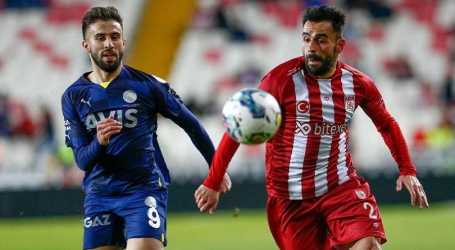 Fenerbahçe, Sivasspor karşısında