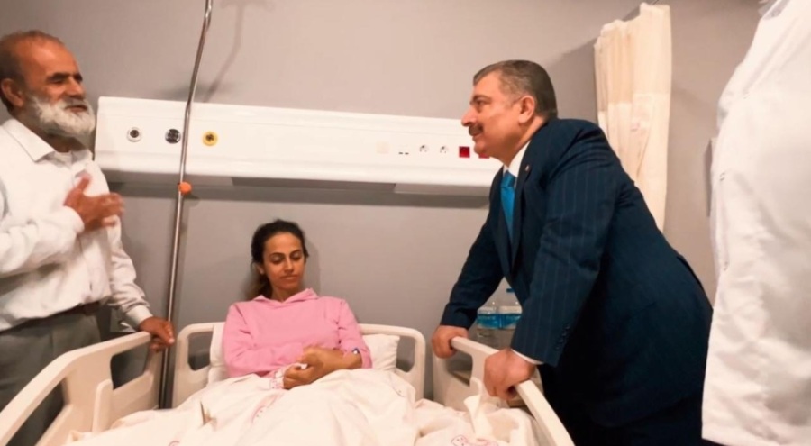 Bakan Fahrettin Koca'dan Defne Devlet Hastanesi'ne ziyaret