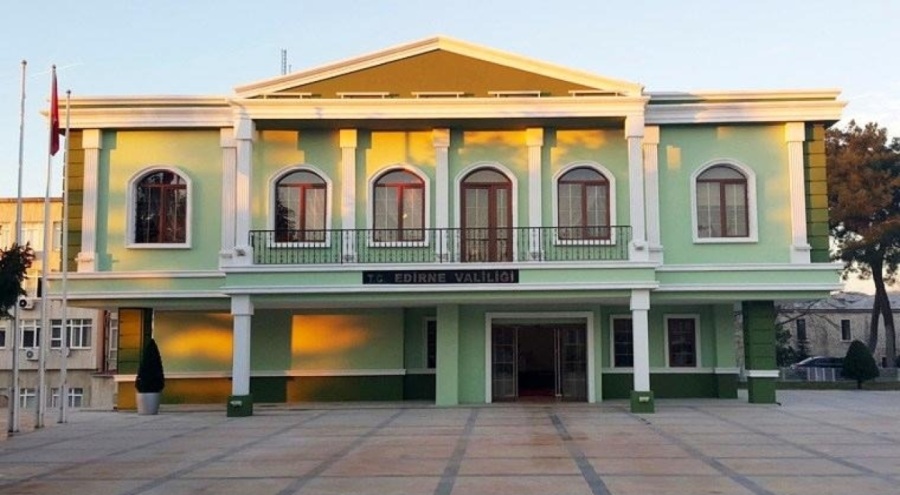 Edirne Valiliği, "Kapıkule Gümrük Kapısı'nı mülteciler işgal etti" iddiasına yanıt verdi