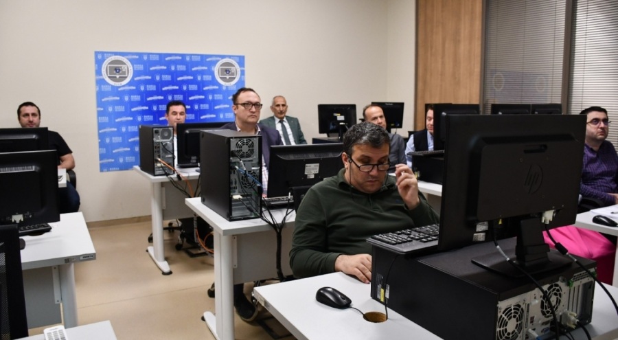 Bursa Büyükşehir'de personele yazılım eğitimi