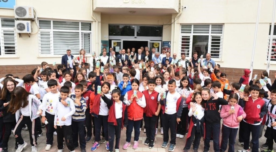 Bursa'da okullarda öğrencilere sütün faydaları anlatıldı