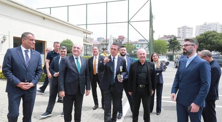 TFF Başkanı Fenerbahçe Futbol Akademisi'ni ziyaret etti