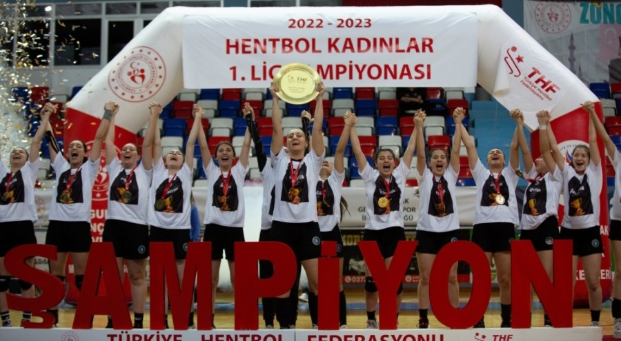 Şampiyon Bursa Büyükşehir Belediyesi