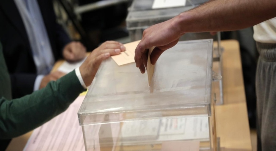 İspanya'da 35 milyon seçmen pazar günü sandığa gidecek