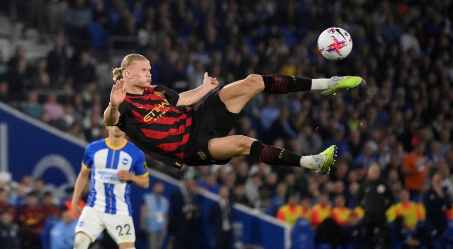 Premier Lig'de yılın futbolcusu Erling Haaland!