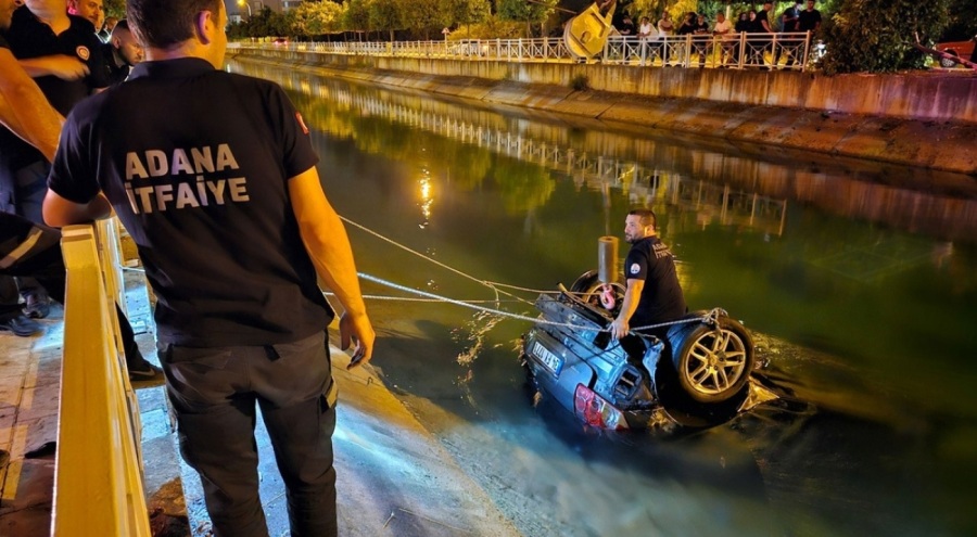 Adana'da otomobil sulama kanalına uçtu: 1 ölü
