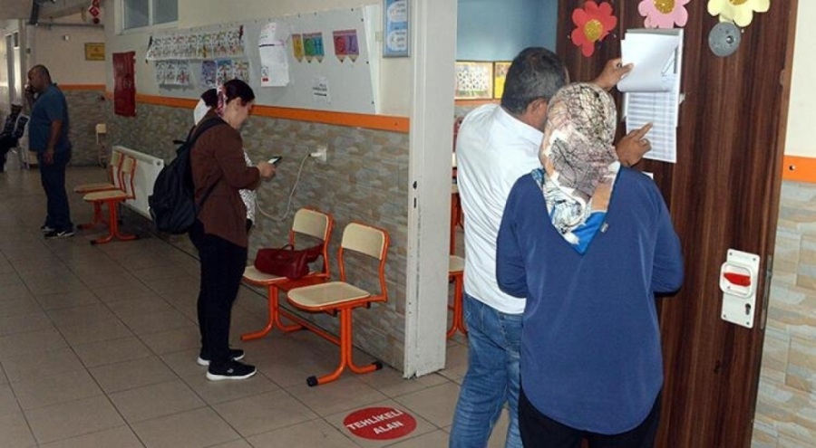 Kahramanmaraş'ta oy verme işlemi başladı