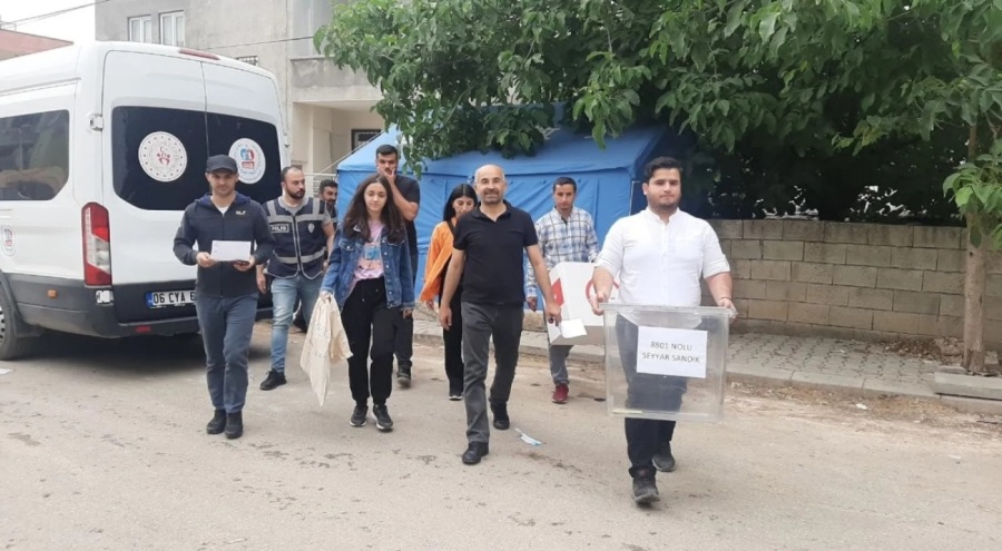 Seyyar sandıklar seçmenin ayağına gitti