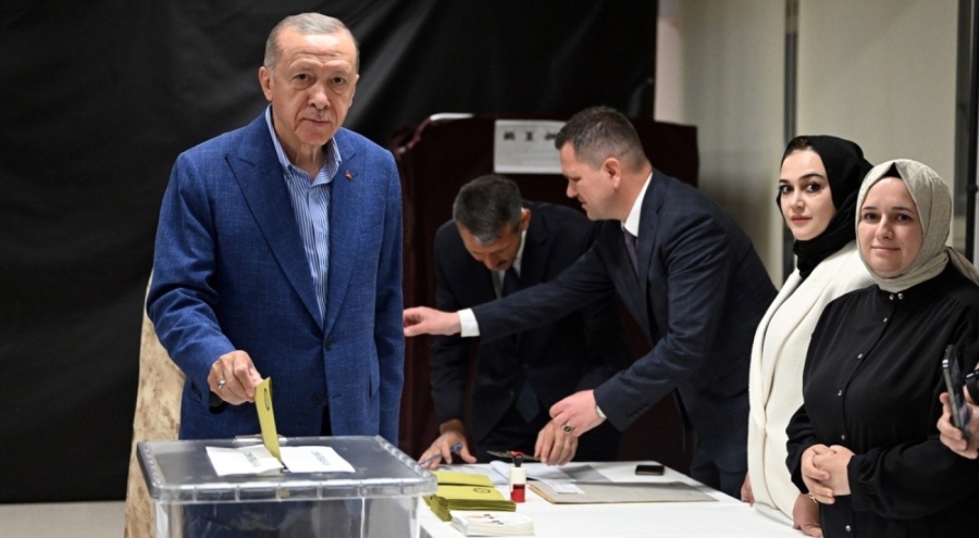 Erdoğan: Şimdi milletimizin iradesini son ana kadar koruma vakti