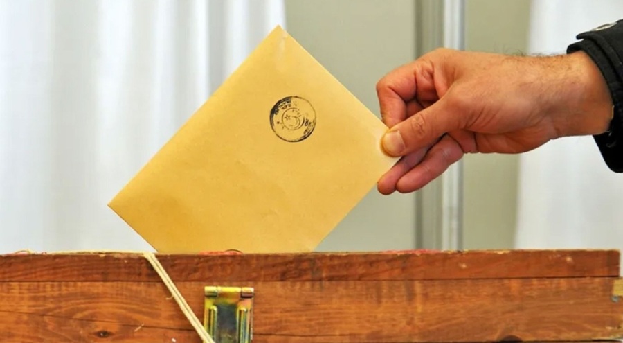 Kendisini AK Parti'li müşahit gibi gösterdi! Hakkında tutanak tutuldu