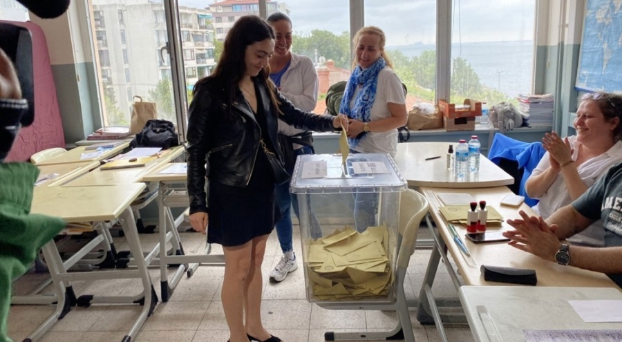 Cannes'da ödül alan Merve Dizdar oyunu kullandı