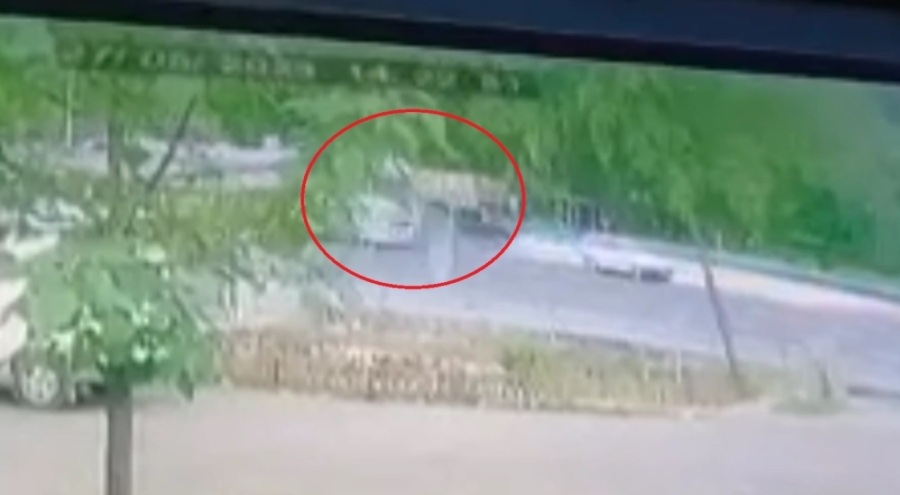 Bursa'da TIR, hafif ticari araca çarptı: 1'i bebek, 2'si çocuk 6 kişi yaralandı