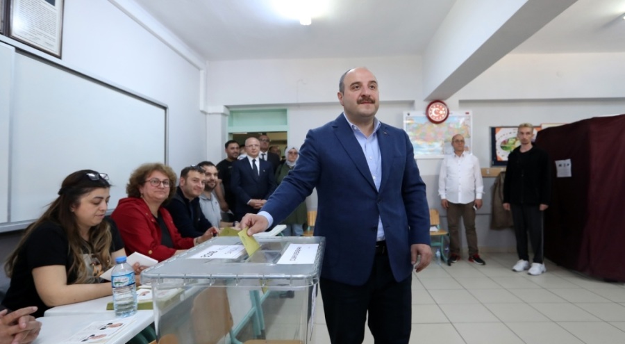 Bakan Varank'ın sandığından Kılıçdaroğlu çıktı
