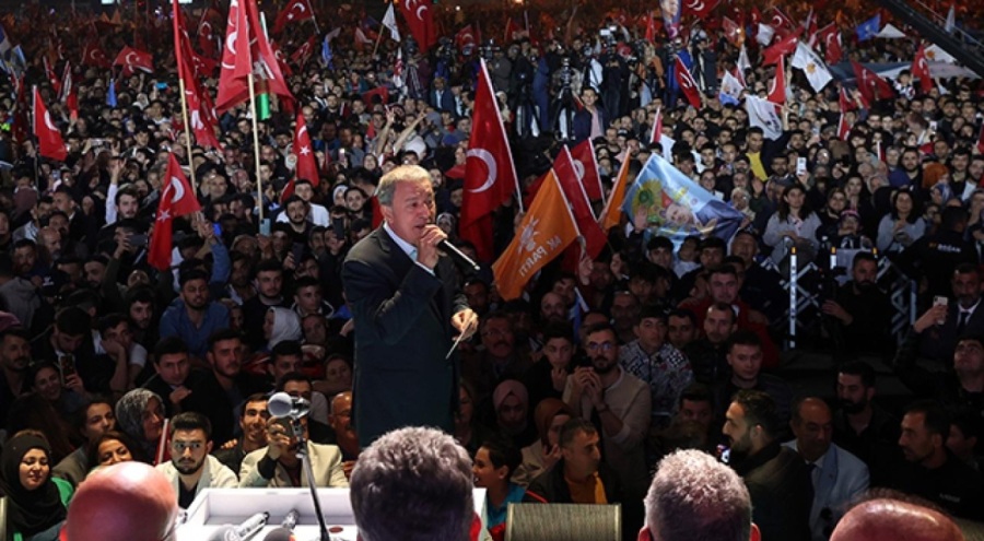 Bakan Akar: Asil Milletimiz istikrardan yana oldu