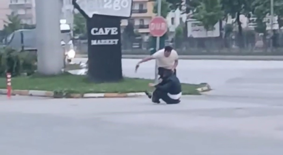 Bursa'da kovalamaca! Kamyoneti bırakarak yaya olarak kaçtı