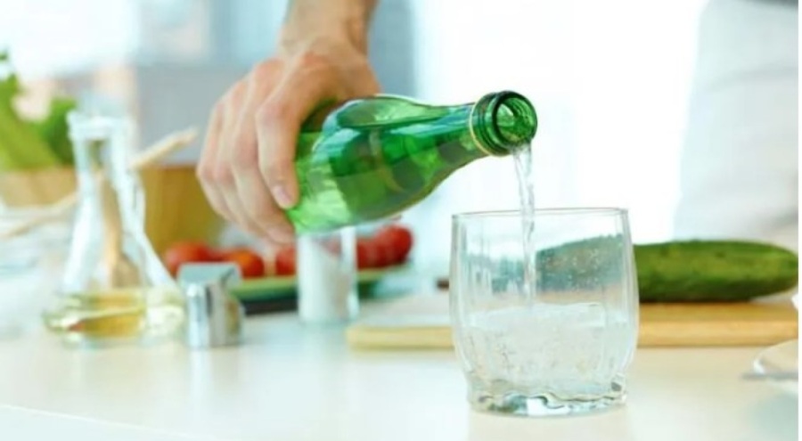 Yemekten hemen sonra maden suyu tüketmeyin
