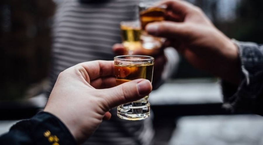 15 yaş ve üstü alkol kullanan kişilerin oranı yüzde 12,1'e düştü