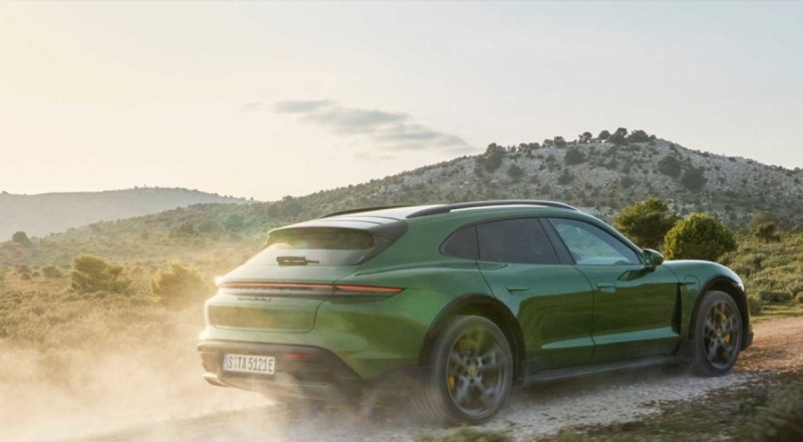 Porsche, logosunu güncelledi