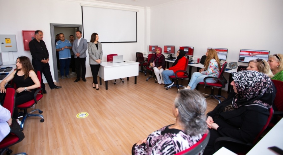 MEB ve German Sparkassenstiftung işbirliğiyle Bursa'da laboratuvar kuruldu