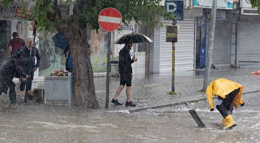 Meteoroloji, sel ve su baskını uyarısı yaptı