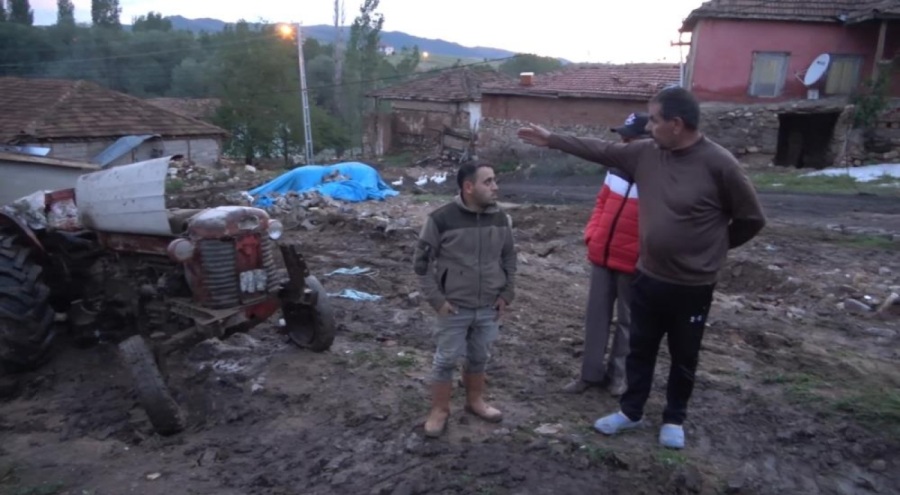 Kırıkkale'yi sel vurdu... Küçükbaş hayvanlar telef oldu