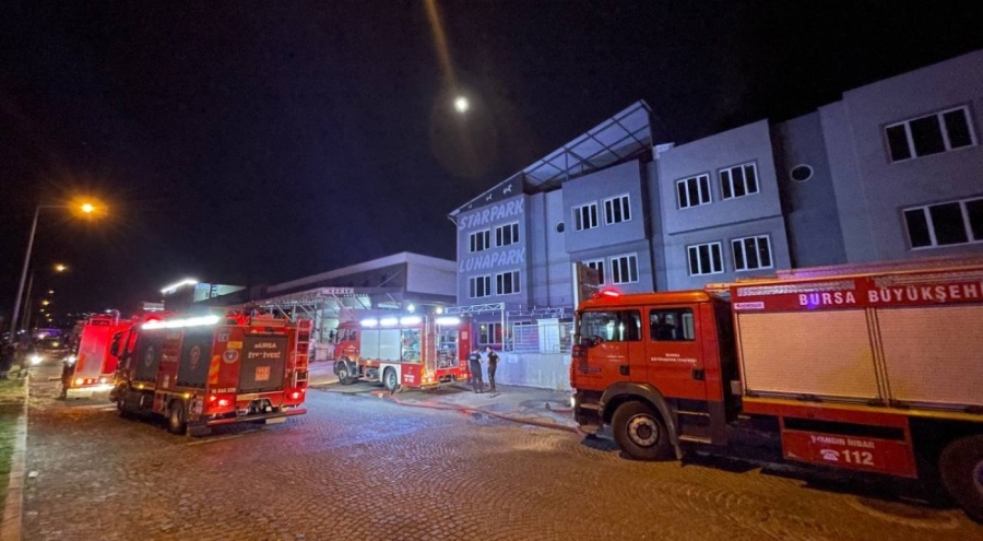 Bursa'da kauçuk fabrikasında yangın