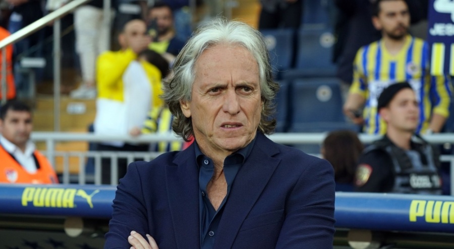 Jesus, Galatasaray karşısında ilk peşinde