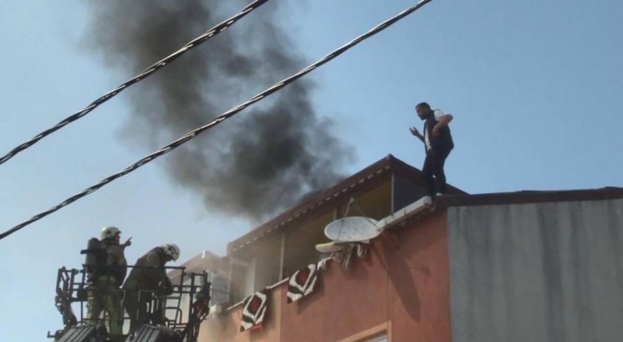 İstanbul'da 5 katlı binada yangın çıktı!