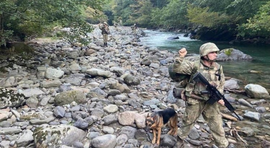 Bakanlık: Yunanistan'dan ülkemize zorla gönderilmeye çalışılan 5 kişi yakalandı