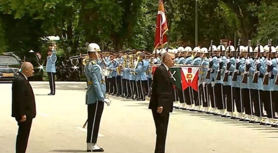 Cumhurbaşkanı Erdoğan Meclis'te askeri törenle karşılandı