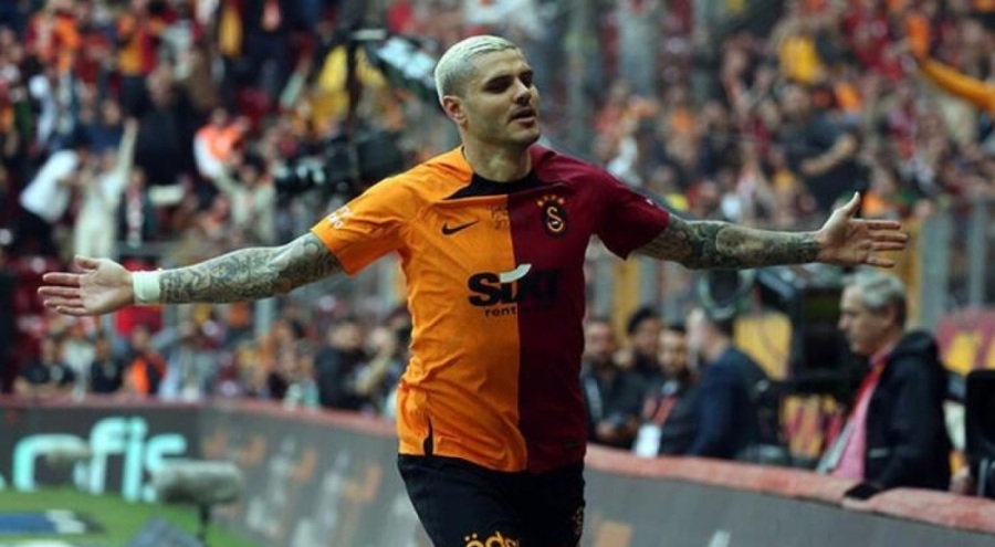 Mauro Icardi'nin İstanbul Boğazı'nda deniz keyfi