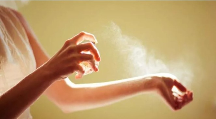 Güneş alerjisinde parfüm kullanımına dikkat