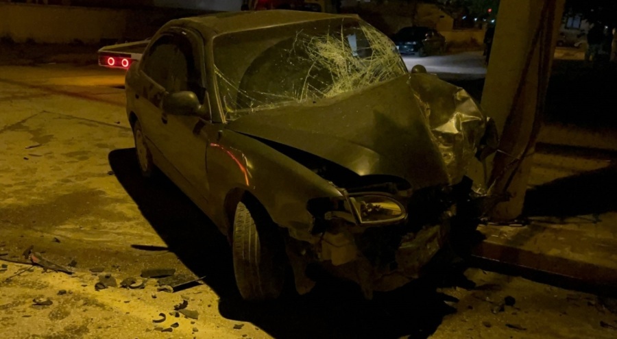 Bursa'da iki otomobil kafa kafaya çarpıştı! Yaralılar var