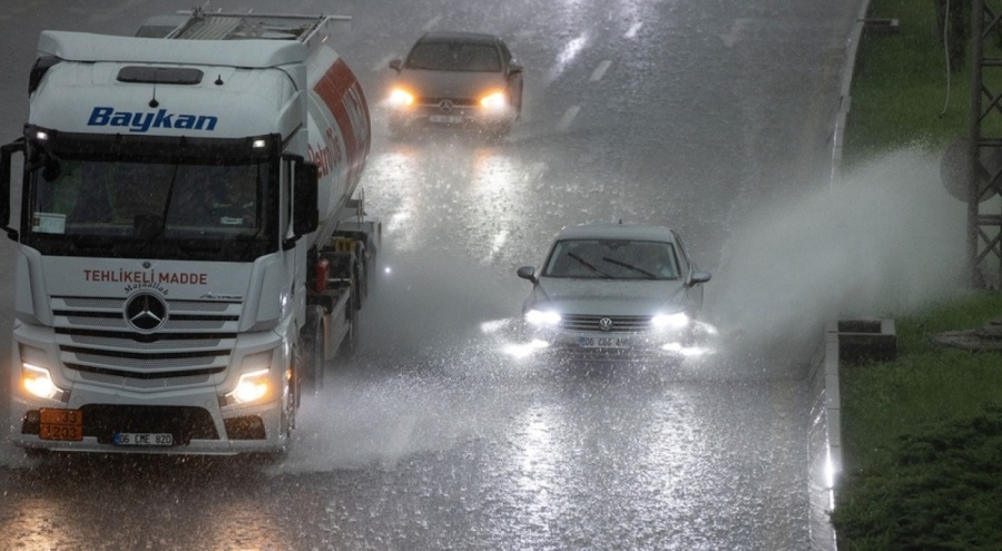 Ankara'da tüm izinler kaldırıldı: Yılın en yoğun yağışı...