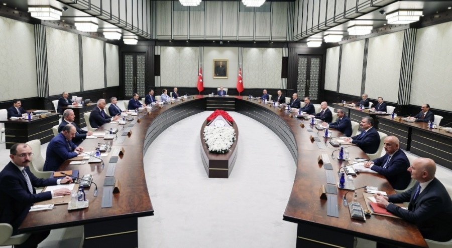 Görevi devredecek bakanlardan ilk açıklamalar geldi