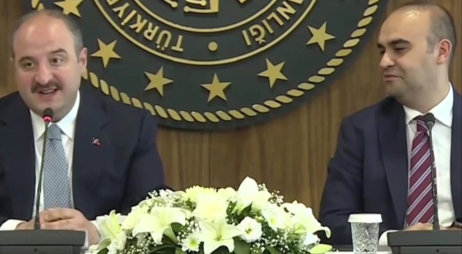 Sanayi ve Teknoloji Bakanlığı'nda devir teslim töreni!