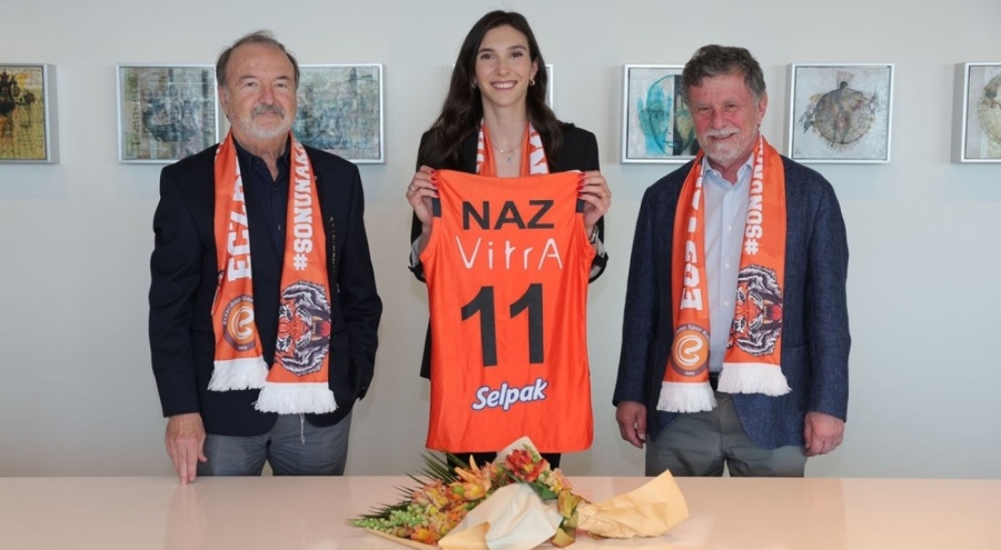 Naz Aydemir Akyol Eczacıbaşı'nda