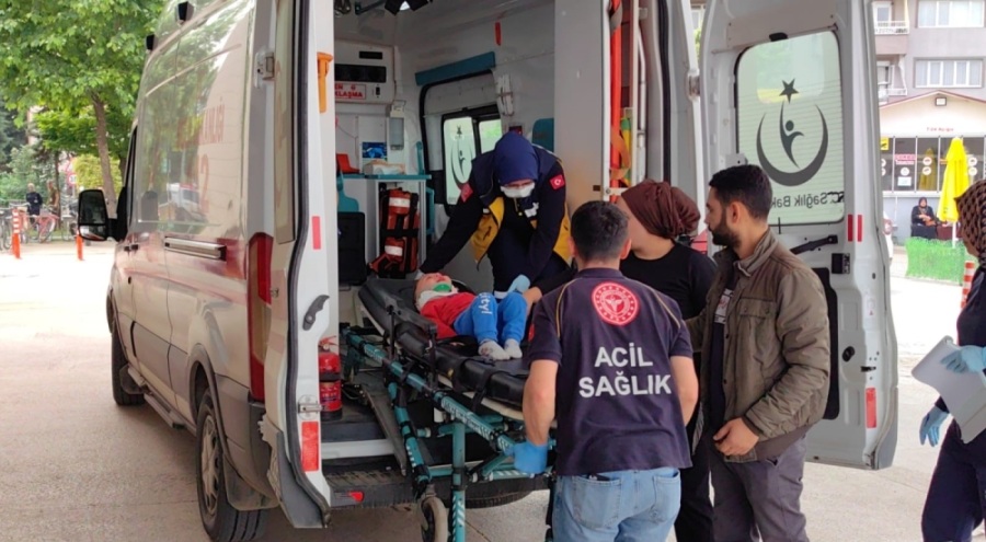 Bursa'da pencereden düşen 1 yaşındaki bebek yaralandı