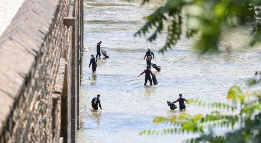 Dünya Çevre Günü'nde Dicle Nehri temizlendi