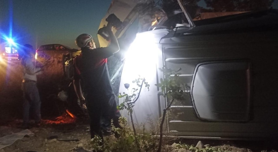 Şanlıurfa'da minibüs ile otomobil birbirine girdi: 1 ölü, 6 yaralı