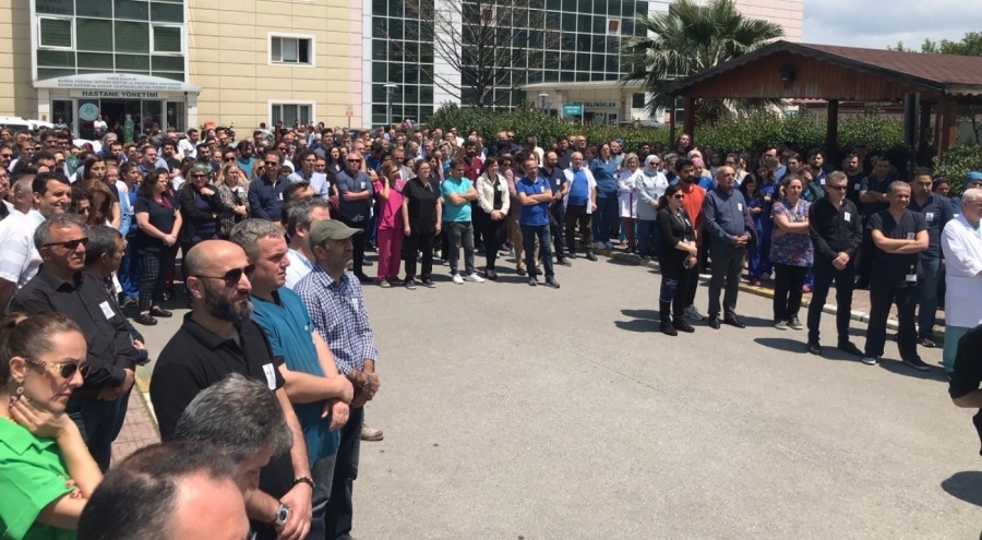 Hayatını kaybeden uzman doktora, görev yaptığı hastanede anma töreni