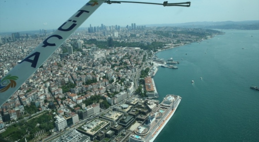 Marmara'da kirliliğe sebep olan deniz araçları uçakla belirleniyor