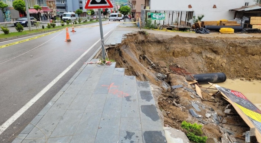 Samsun'da inşaat kazısında heyelan meydana geldi