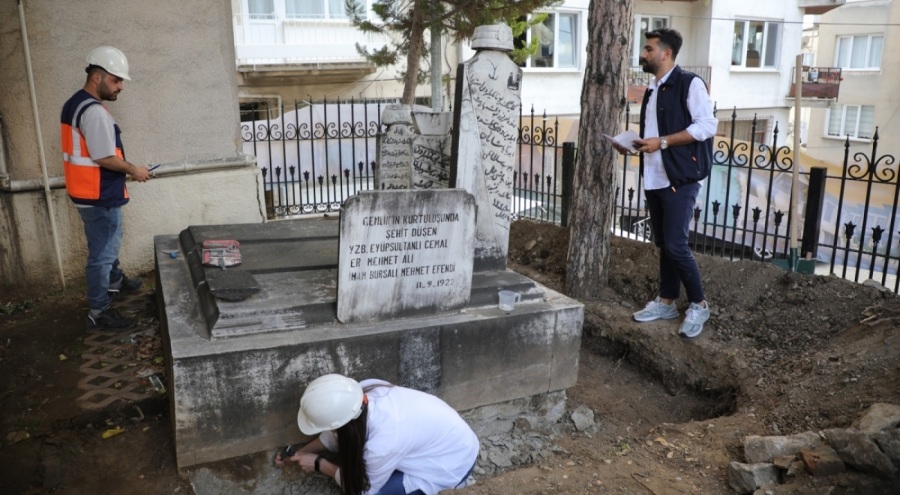 Bursa Gemlik'te şehitlik alanı yenileniyor