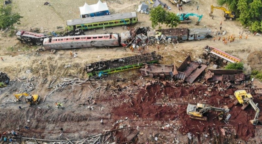 Hindistan'da 278 kişinin öldüğü kazada 100 kişinin kimliği tespit edilemedi!