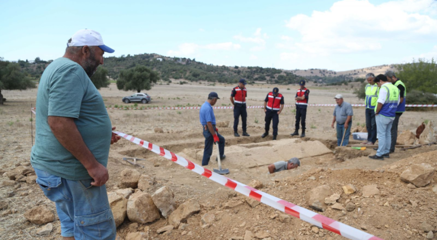 Muğla'da tarla süren çiftçiden  2400 yıllık keşif: Duyan oraya koştu